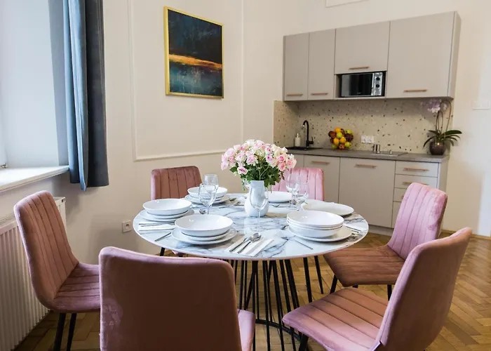 Cracwow K8 No.11 Apartment